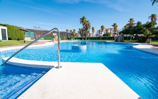 Wohnung zu verkaufen in privater Wohngegend mit Pool und Strandnähe ID a0t7l