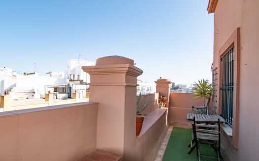 2 bed apartment with lift for sale in Chiclana centre ID c0h9c