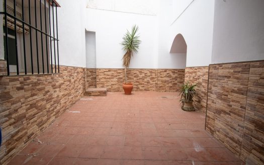 For sale large townhouse in Vejer de la Frontera ID v2e3j