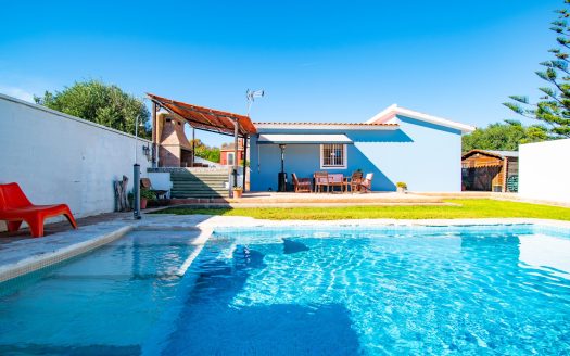 Lovely villa with private pool and apartment for sale in Puerto Santa María ID p0s6m