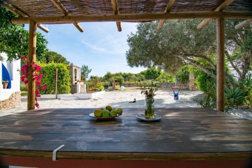 For sale two houses on a large plot in Chiclana ID p4h3u