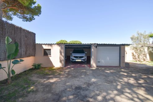 Three houses for sale in Chiclana with large grounds and pool ID r1a2n