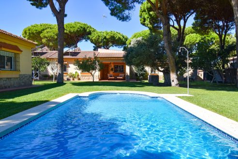 Three houses for sale in Chiclana with large grounds and pool ID r1a2n